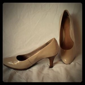 Clark's Sand Tempt Appeal heels